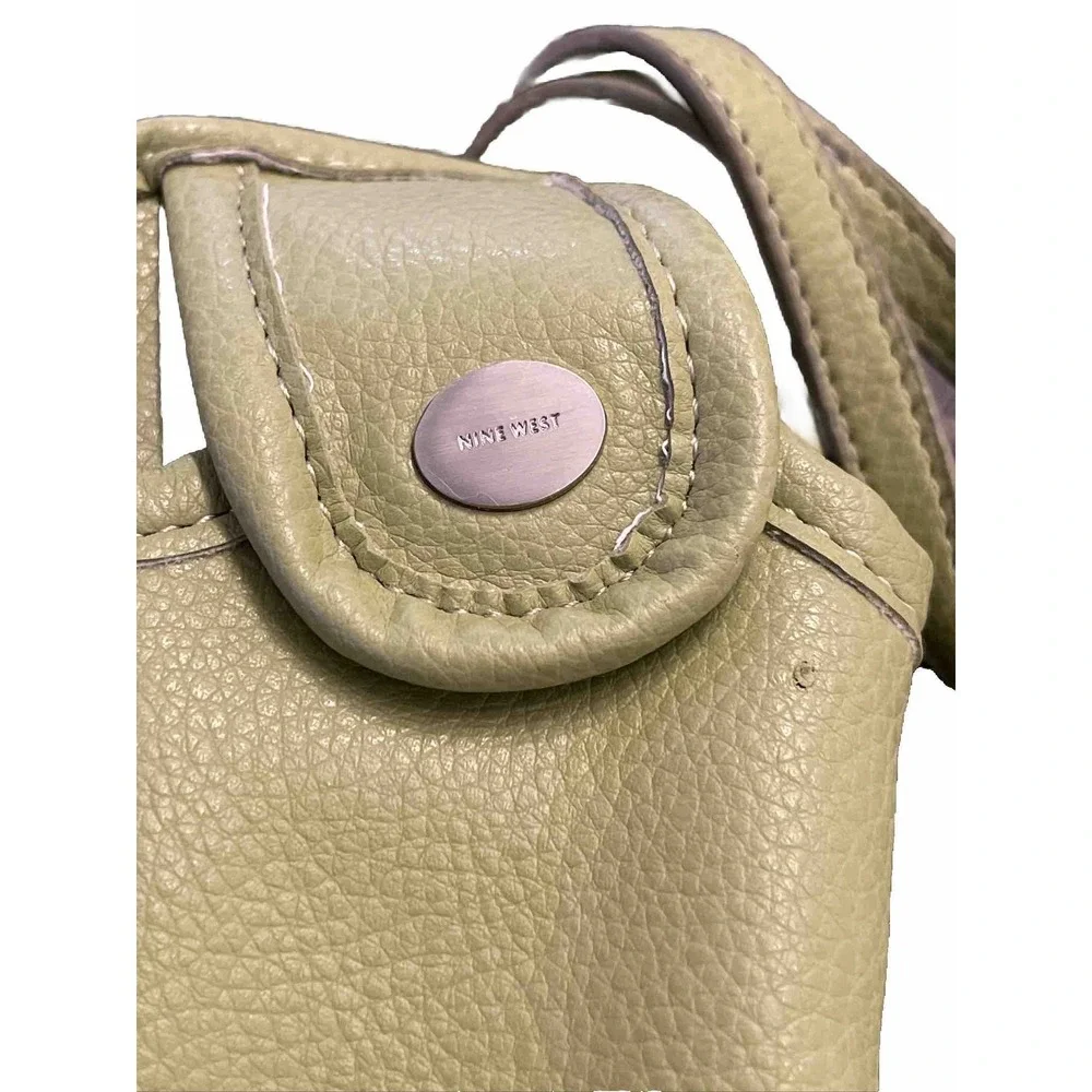 NINE WEST Green Wristlet Cell Phone Case Organizer  ID‎